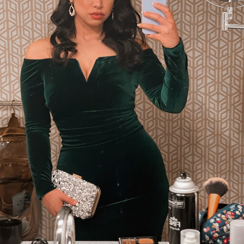 Emerald green off shoulders gown